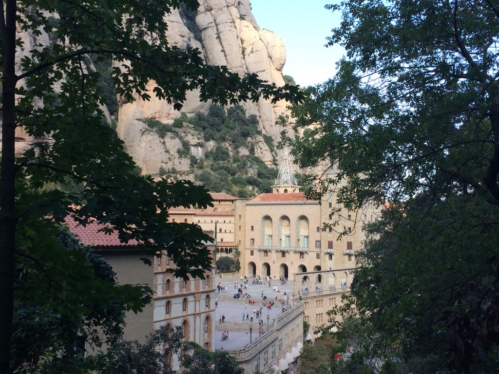 Montserrat, Taragona, Girona e La Molina - montserrat-monasterio