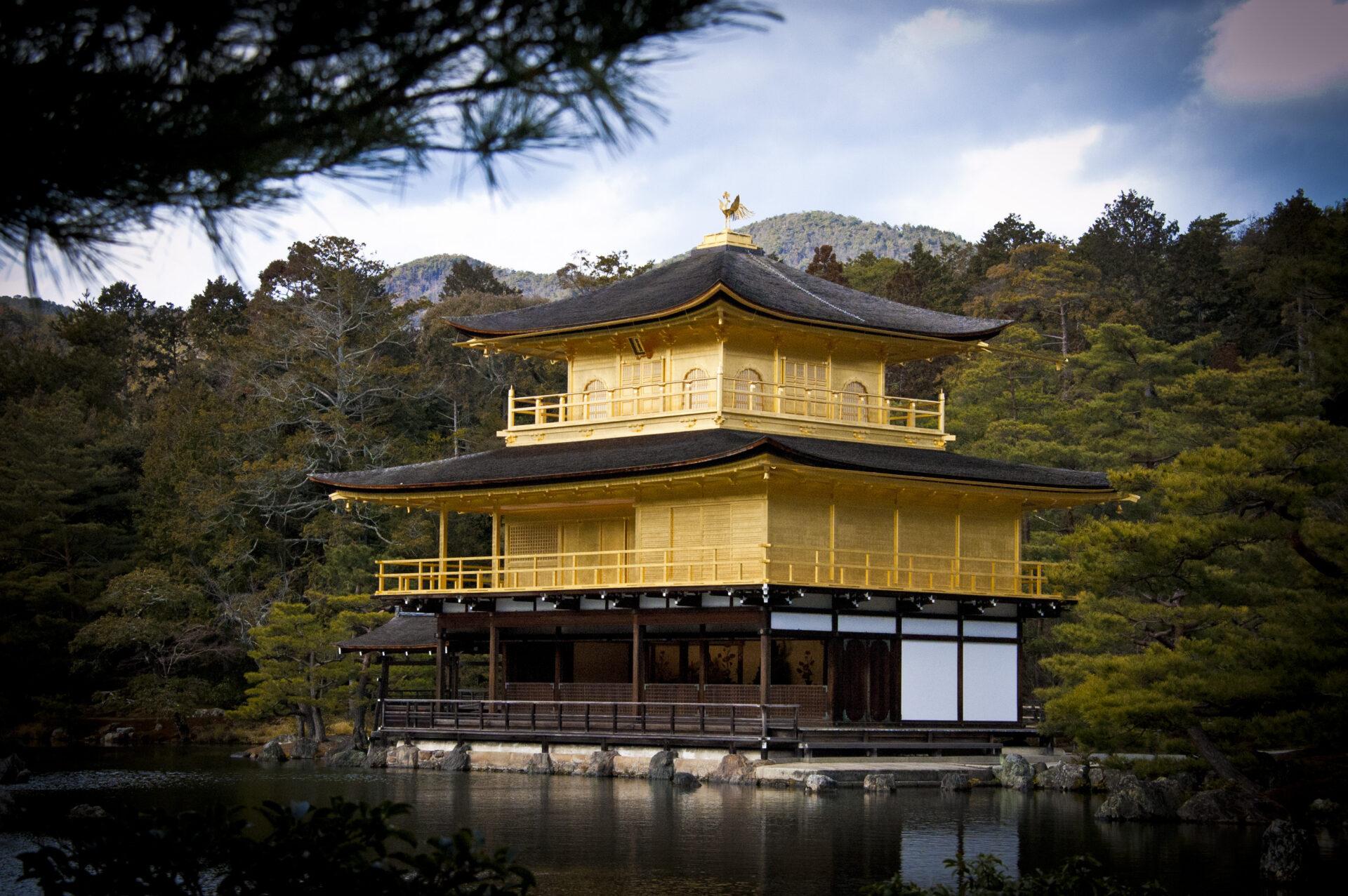 você precisa saber antes de viajar pro Japão_the-golden-pavilion_Viajando Bem