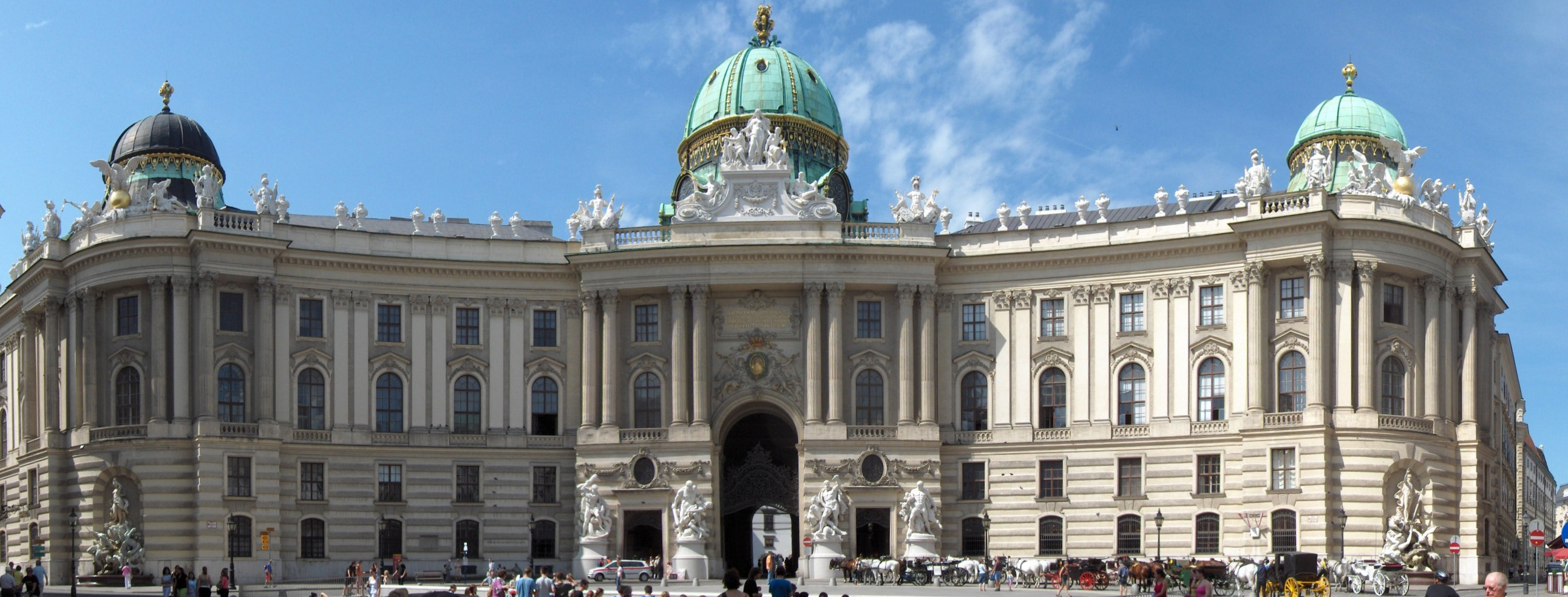 Roteiro pelo Centro Histórico de Viena_Palácio Hofburg_Viajando Bem