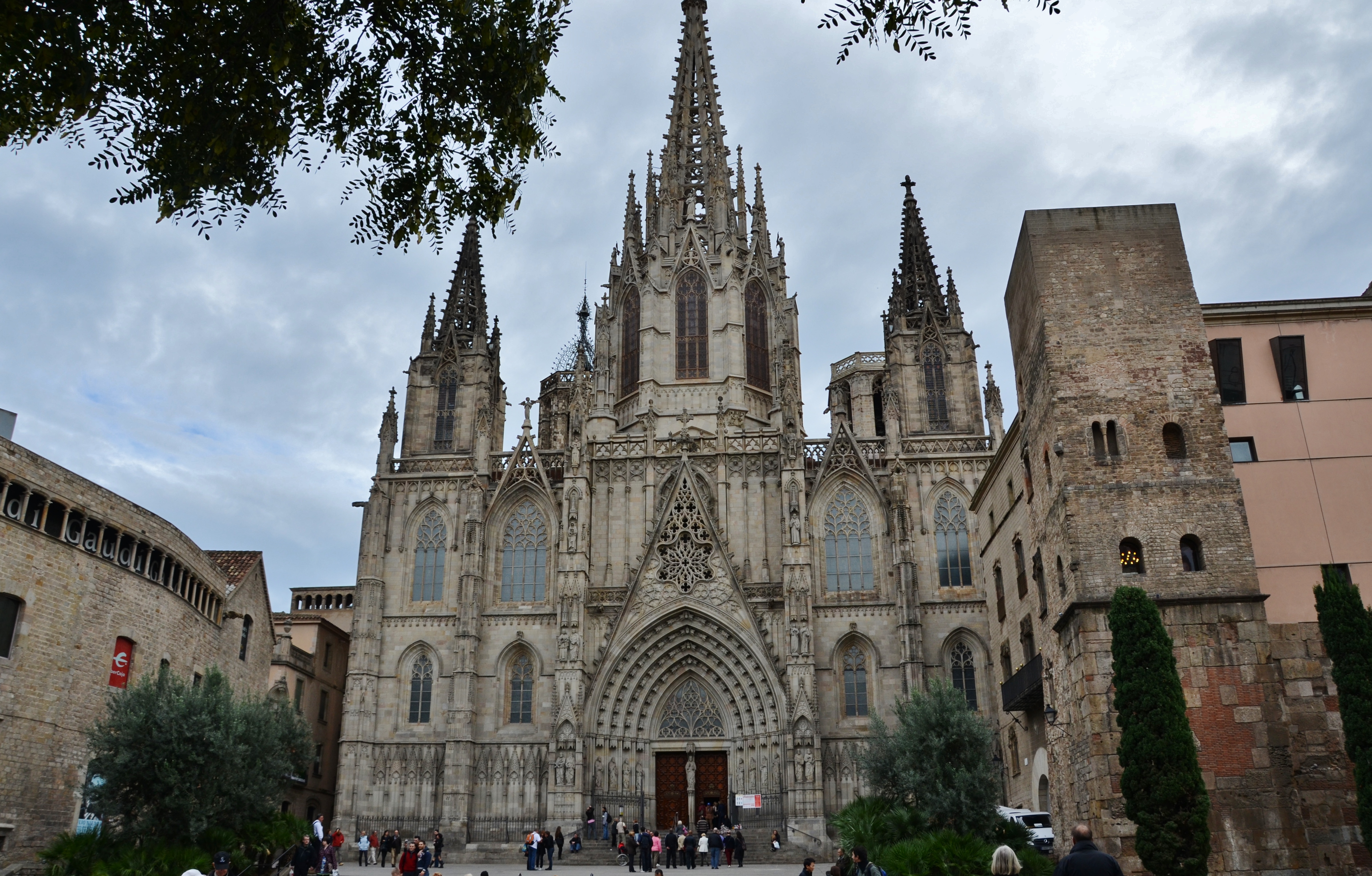 coisas-pra-fazer-de-graca-em-barcelona_gotico_viajando-bem-e-barato